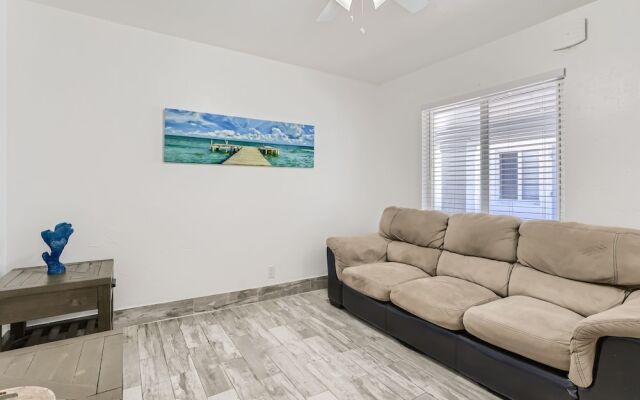 Singer Island Inn