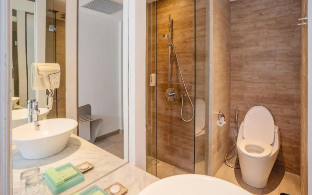 Kamaniiya Petitenget Seminyak