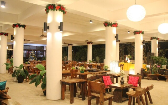 Laiya White Cove Beach Resort