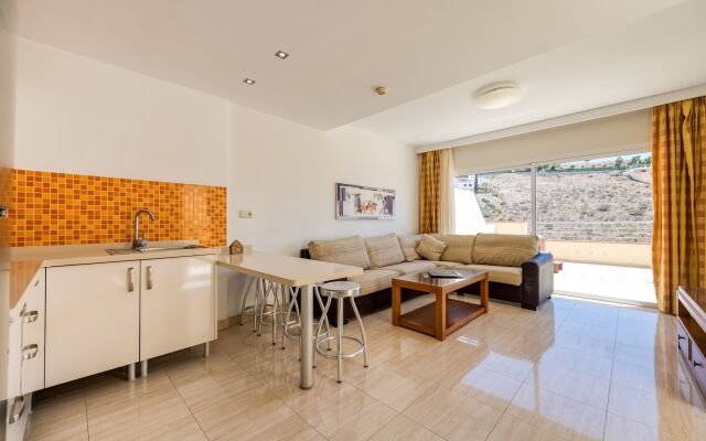 Holiday Club Sol Amadores Hotel