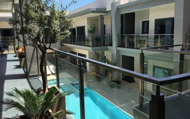 Waykiri Unit A-04, Luxurious New Apartment