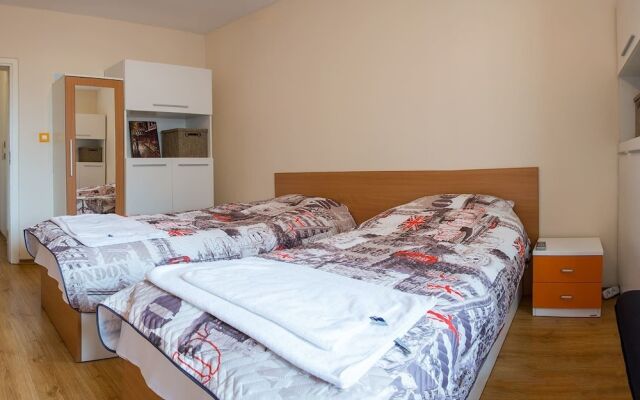 FM Deluxe 2- BDR Apartment - Youth Hill Plovdiv