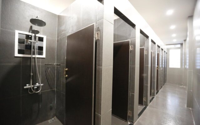 Aquarizon Boutique Hostel & City Bar