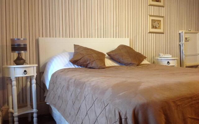 Balmoral Lodge Hotel
