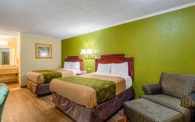 Rodeway Inn & Suites Fort Jackson