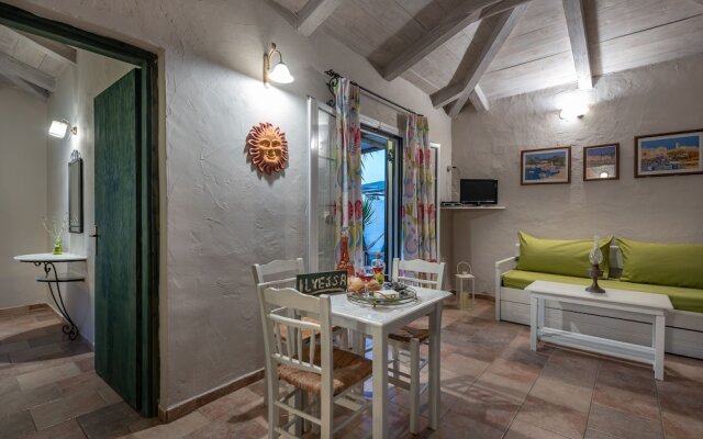 Ilyessa Cottages