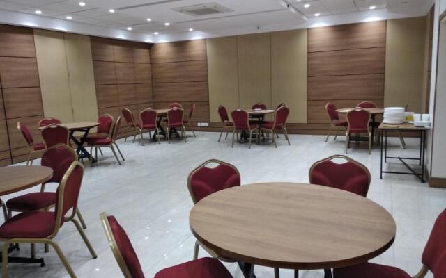Hotel Sadanand