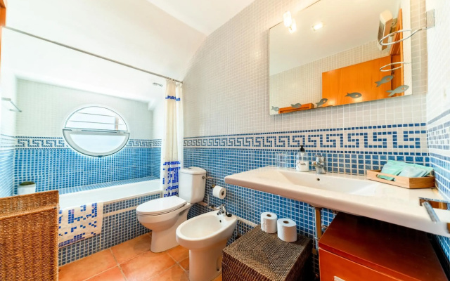 Adosado frente al mar con piscina privada