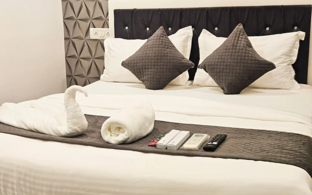 Astha Home Shared Pool Rooms