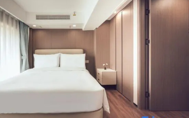 Xiaocheng International Apartment Hotel