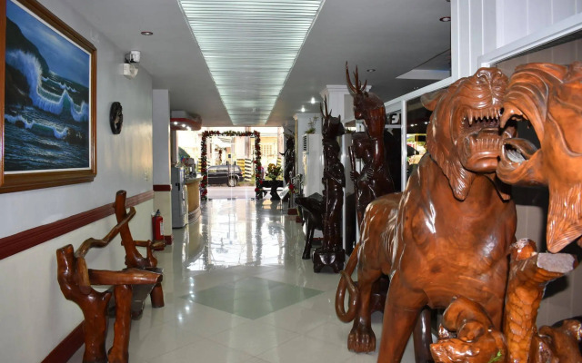 OYO 701 R-kings (former Tomobe Hotel And Restaurant)