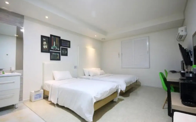 Jeonju Sinsigaji Hotel Moa