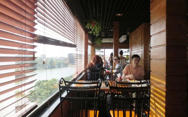 Centre Point Hanoi Hotel