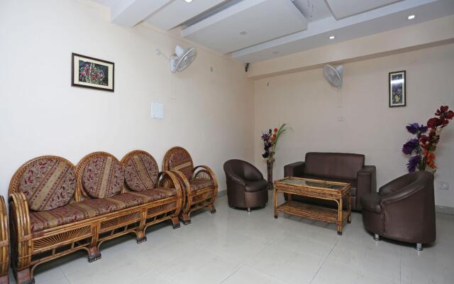 OYO 7145 Hotel Star Lotus