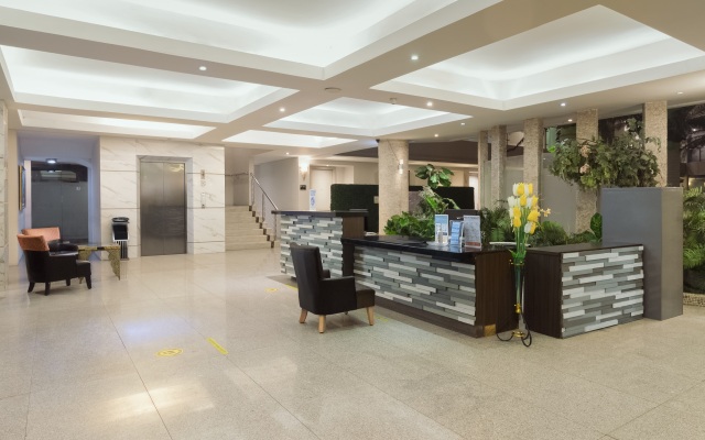 Collection O 14 Sun Boutique Hotel