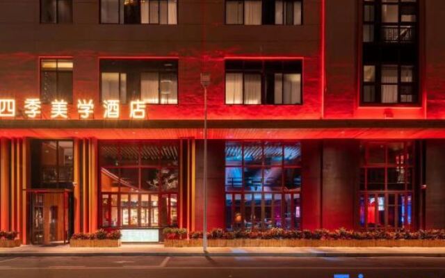 Four seasons aesthetic Hotel