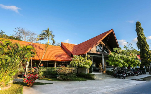 Naiharn Beach Resort