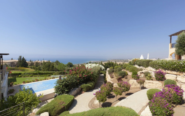 Aphrodite Hills Rentals – Apartments