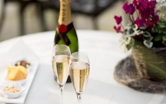 The Clarence Boutique Rooms