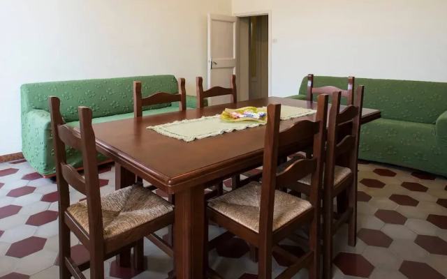 Dimora Del Padronedi Vasti Terreni a Mezzadria