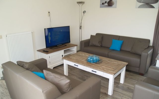 Comfortable chalet located in the polder, 15 km from Alkmaar