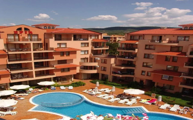 Efir Aparthotel