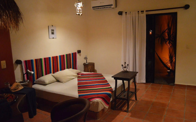 Lo Nuestro Petit Hotel