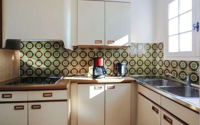Boutique Holiday Home in Bormes-les-Mimosas with Pool