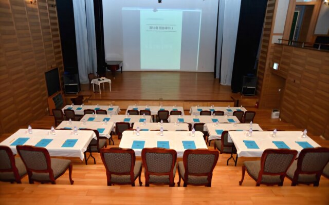 Paju Yemak Art Hall Pension