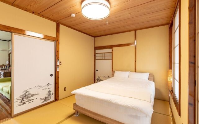 Green Beach Ie Island