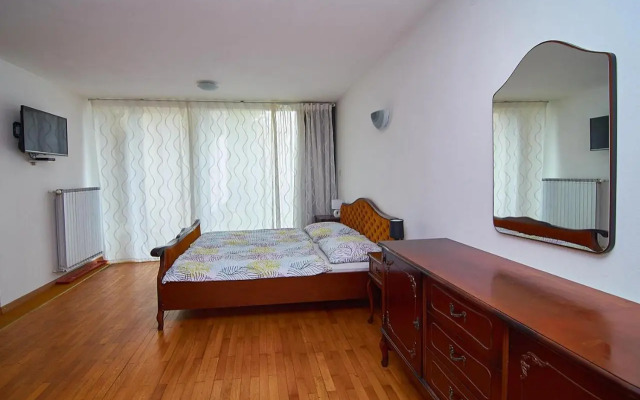Emona Apartments
