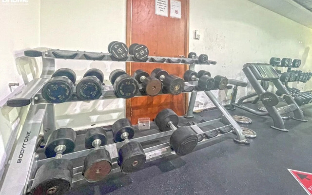 Swanky 1 BR Apt Marina Pinnacle