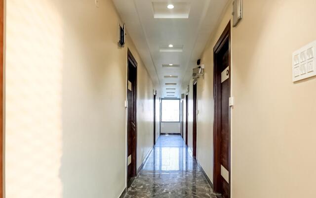 OYO 76850 Hotel Rashika Palace