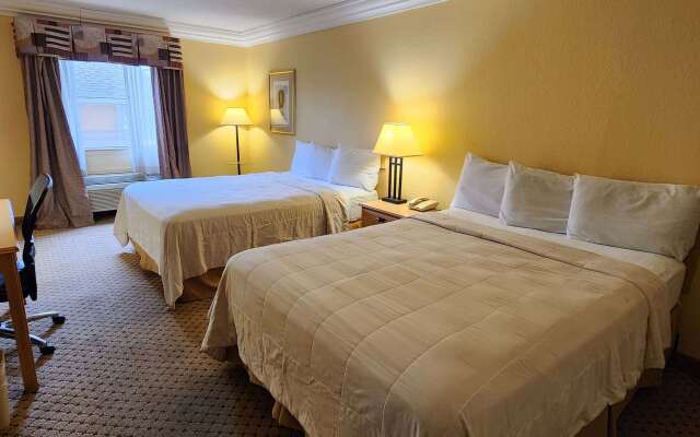 Super 8 by Wyndham Temple I-35