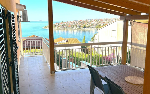 Heated Infinity Pool, Family Apartment With Panoramic sea View 2