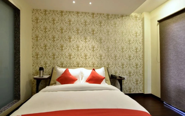 SS International Hotel by OYO Rooms