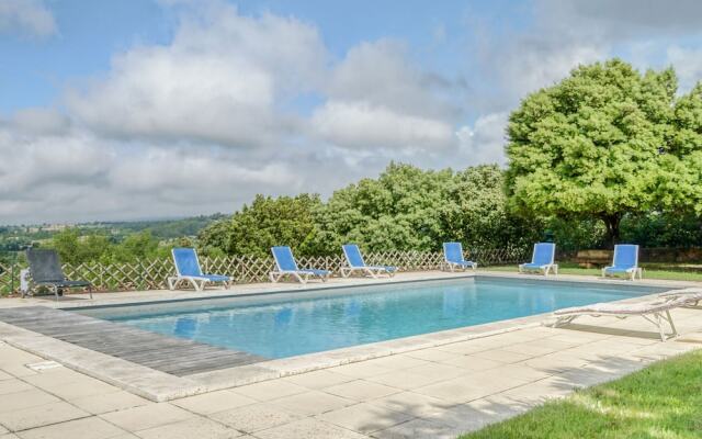 The Awning Housecosy Holiday Home in Rustrel With Swimming Pool