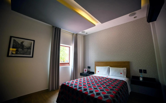 Six Hotel Guadalajara Expiatorio