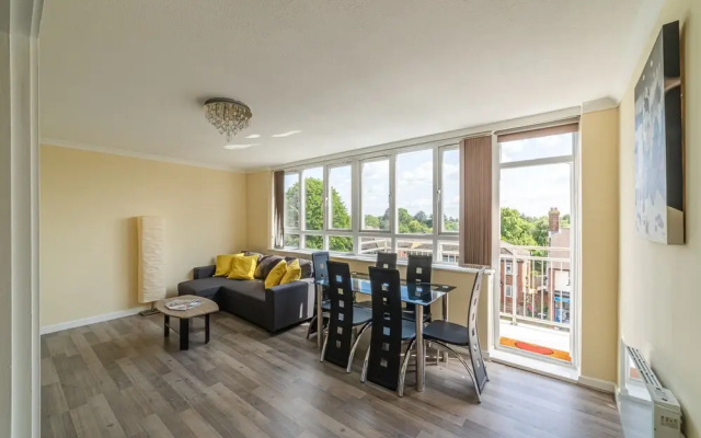 Richings Park Lodge