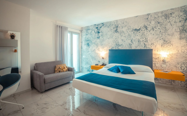 Nautilus Hotel