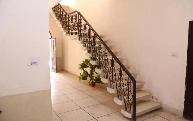 Hotel Sareena Residence