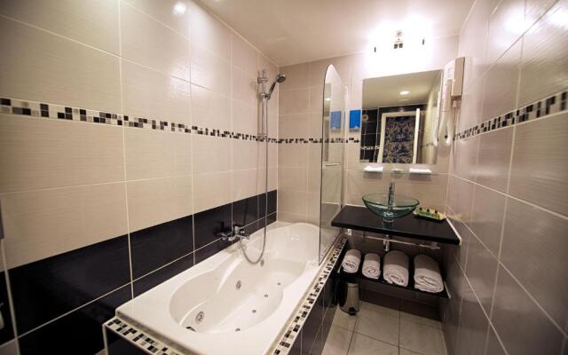 Relais Hotel Du Vieux Paris