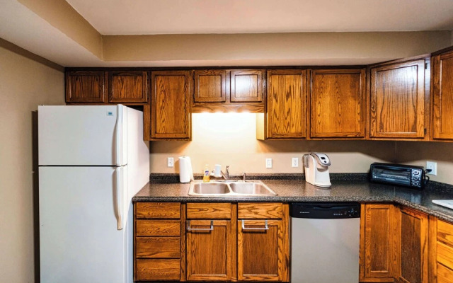 Osage Beach Getaway Lake Views Pet Friendly!