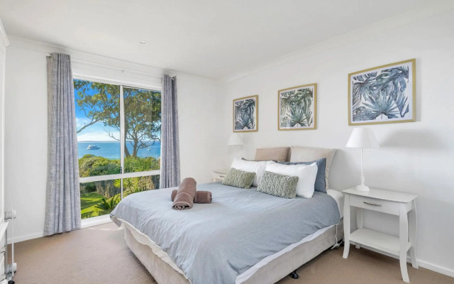 On The Beach at Vincentia 4pm Check Out Sundays