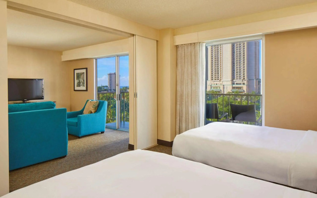 DoubleTree by Hilton Hotel Alana - Waikiki Beach