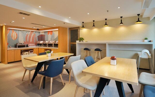 Hanting Beijing Liu Li Bridge Branch