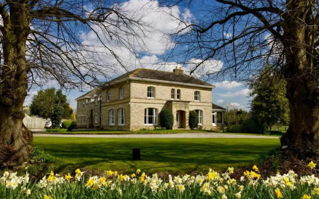 Walltree House