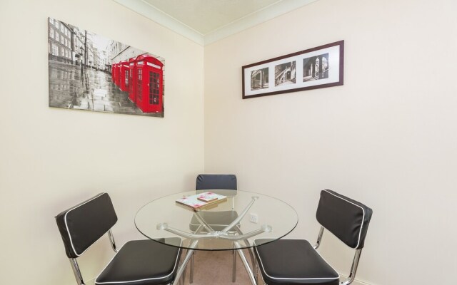 Clarence Suite - Cozy 1BR With Parking in Chatham