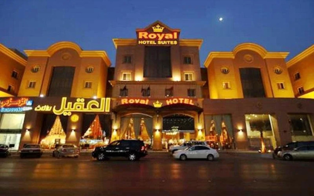 Royal Hotel And Suites