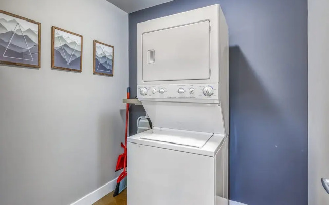 Incredible Views From This Downtown Condo